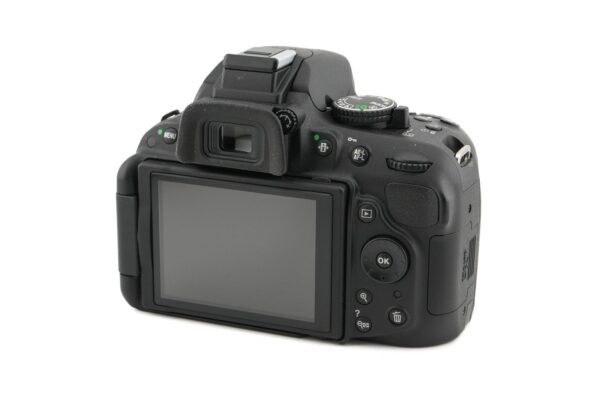 Nikon D5200 - Image 2